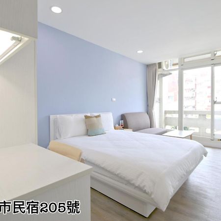 Locomotive Homestay Tamsui Buitenkant foto